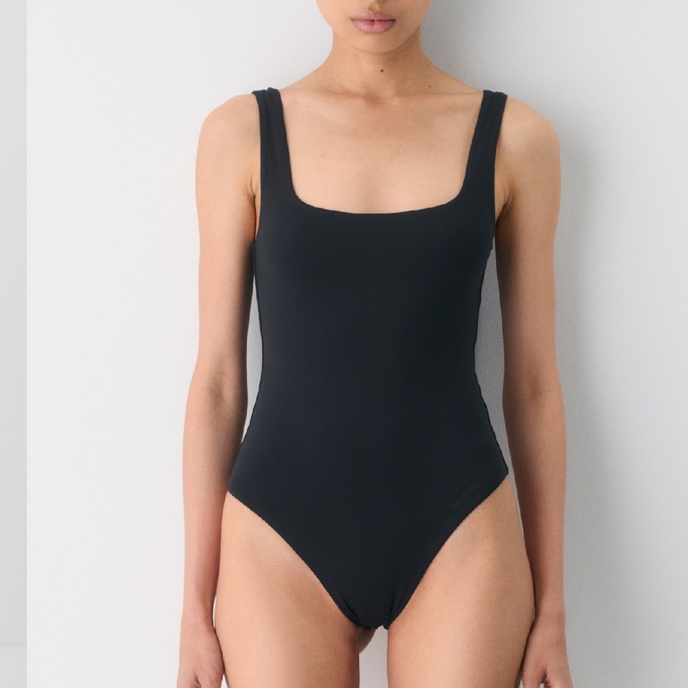 Aritzia black bodysuit
